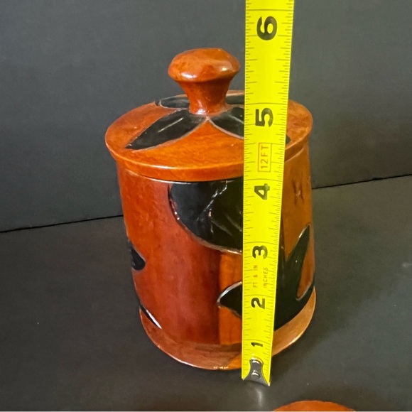 Vintage Wooden Hand Carved Decorated Lidded Trinket Box / Coaster Holder Haiti - Picture 8 of 9